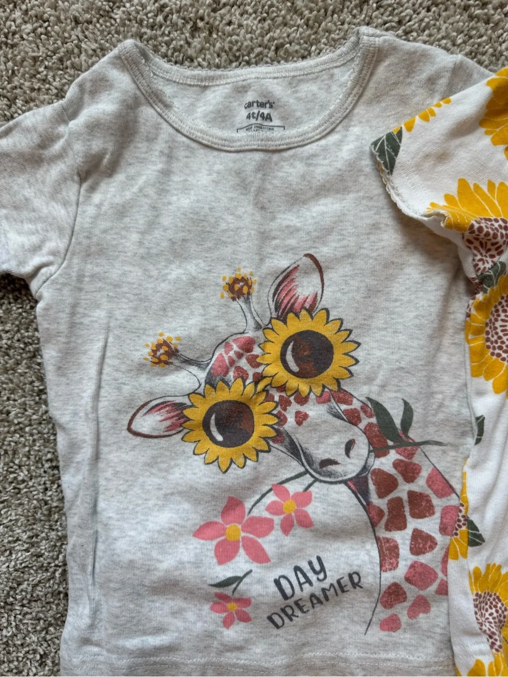 Carter’s Girls Pajama set 4 piece bundle pants, short Sunflower Giraffe Size 4T